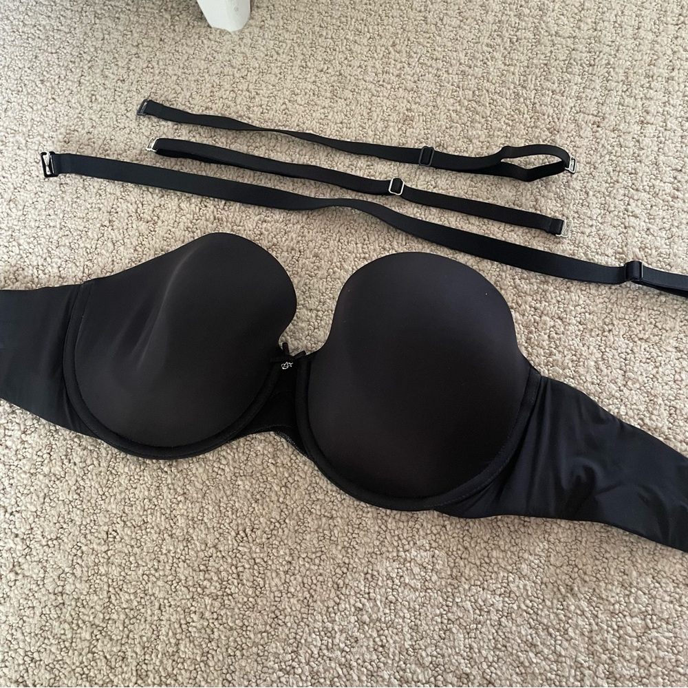 Victorias Secret Black Strapless Bra with removable straps - 32DD